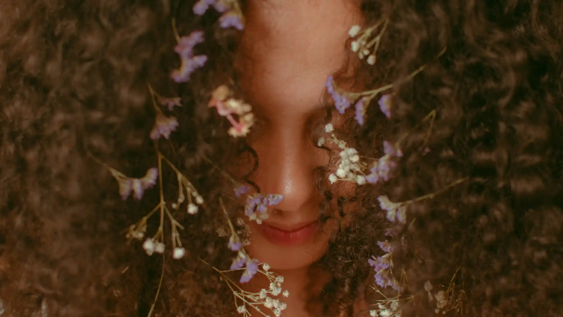 Your Go-To Hair Guide to add insane volume to your curls (+6 pro tips) 1 Post