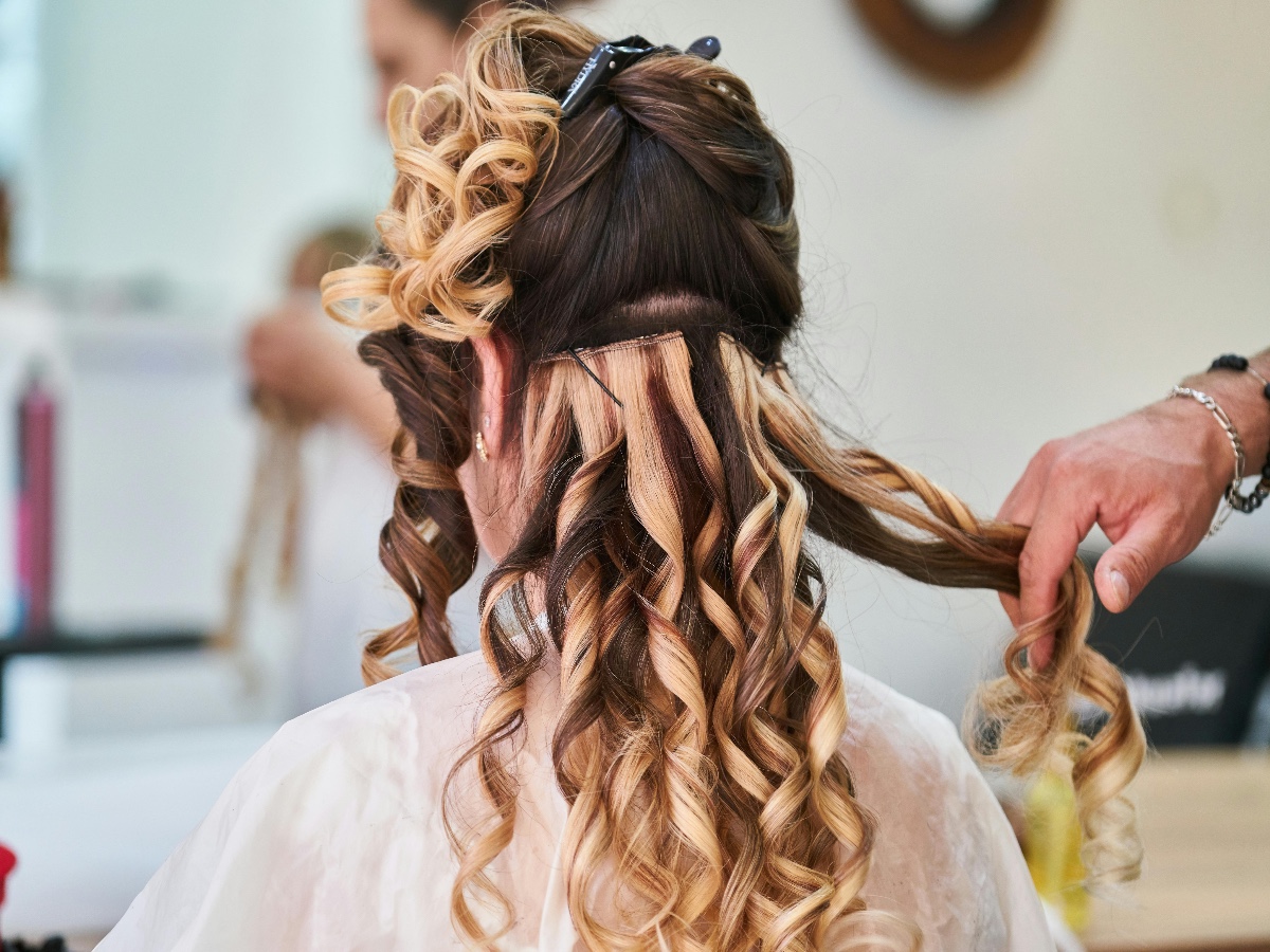 Experts’ Complete Guide To Safe And Effective Heat Styling For Curls 1 Post